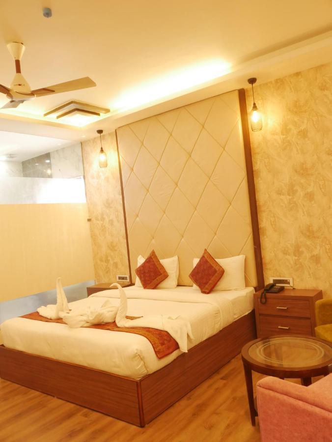 The Triumph Hotel Varanasi Exterior foto