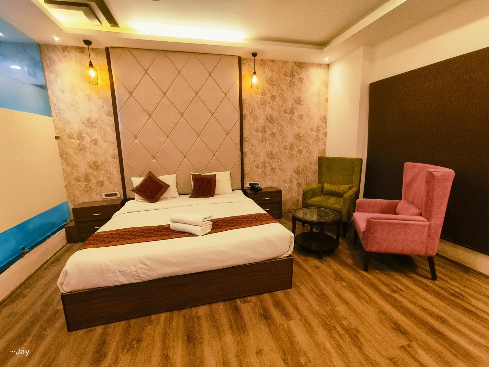 The Triumph Hotel Varanasi Exterior foto
